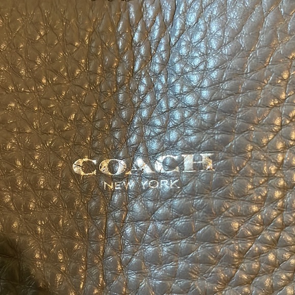 Gray pebbled leather coach bag - Picture 2 of 11